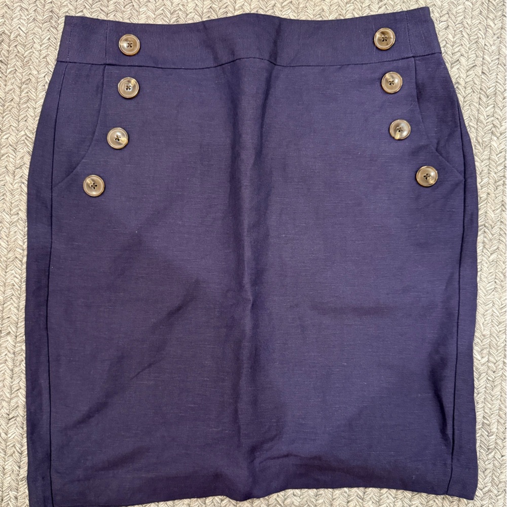 Elegant Navy Blue Buttoned Skirt